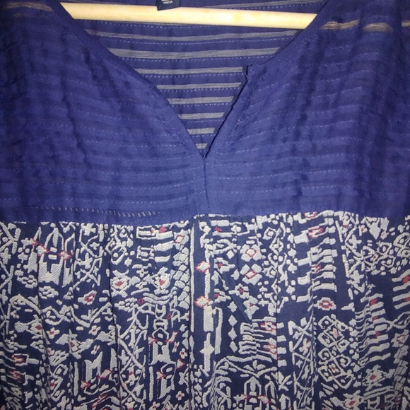EUC Plus Size Lucky Brand Mixed Media Navy Abstract Print Blouse - Size 2X - Picture 2 of 11